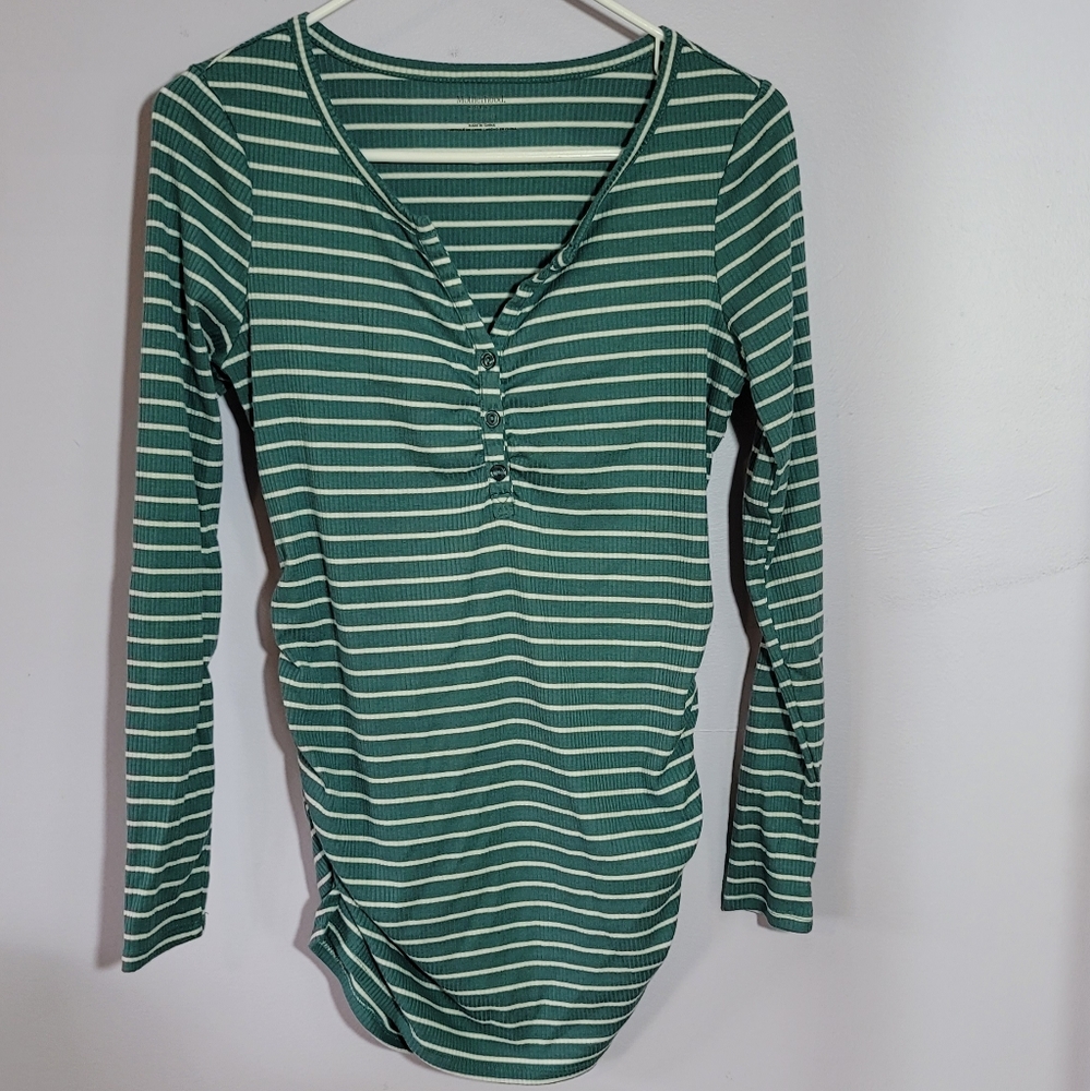 Ls v-neck motherhood maternity top euc size sm